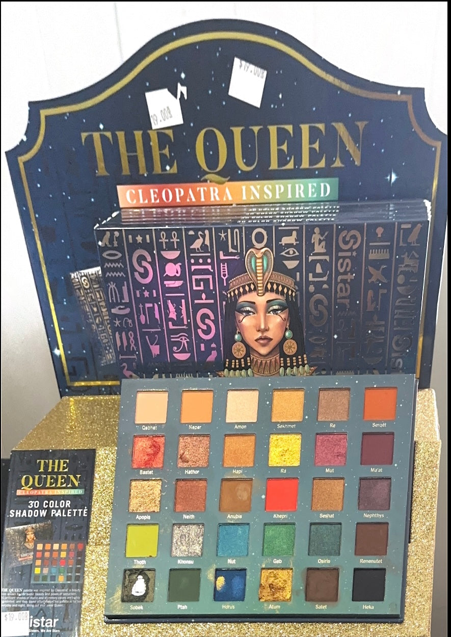 The queen 30 color shadow palette